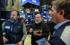 Os crescentes orçamentos de IA da Big Tech causam fuga, S&P 500 e Nasdaq fecham