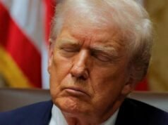 Donald Trump dá desculpas para parecer dormir durante reuniões