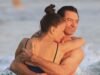 Hugh Jackman e Sutton Foster mostram grande PDA na Costa Rica