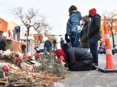 O presidente Trump diz que a administração está ‘olhando para tudo’ em relação ao tiroteio em Minneapolis, relata o WSJ