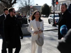 Presidente Trump se reúne com o líder da oposição venezuelana Machado após elogiar o presidente interino