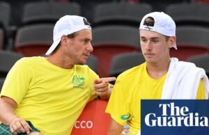 Churrasco, ballboys e laranjas: os grandes nomes do tênis australiano transmitem ‘forte tradição’ para a próxima geração do Australian Open 2026