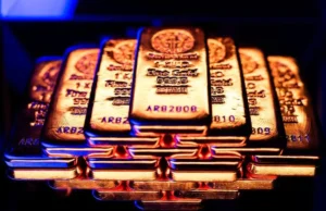 Ouro ultrapassa US$ 5.000 pela primeira vez à medida que a convulsão global se acelera