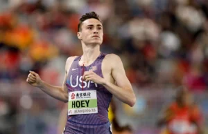 Atleta americano Hoey quebra recorde mundial dos 800m indoor em Boston