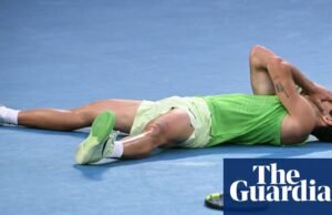 Carlos Alcaraz parte o coração de Zverev ao vencer épico em cinco sets depois de se recuperar de cólicas no Aberto da Austrália de 2026