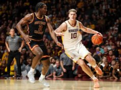 Os Gophers perderam um jogo em casa para o USC no OT 70-69.