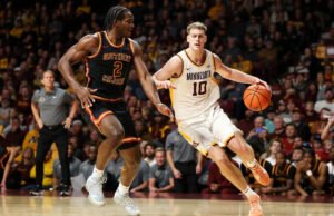 Os Gophers perderam um jogo em casa para o USC no OT 70-69.