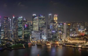 O centro de Singapura está gradualmente se tornando um lugar para trabalhar, viver e se divertir
