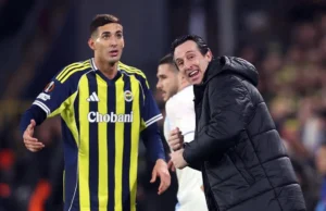 Sancho manda Villa entrar, Lyon e Freiburg também avançam às oitavas de final da Liga Europa