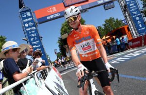 Jay Wynne, da Austrália, vence o Tour Down Under, apesar da queda do canguru que o forçou a trocar de bicicleta