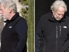 Timothy Busfield é visto pela primeira vez desde que foi libertado da prisão, enquanto aguarda julgamento