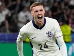 Cole Palmer foi visto vestindo uma camisa do Manchester United