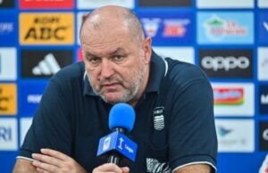 Persib anuncia Levin Kurzawa, Jordi revela bate-papo de John Herdman