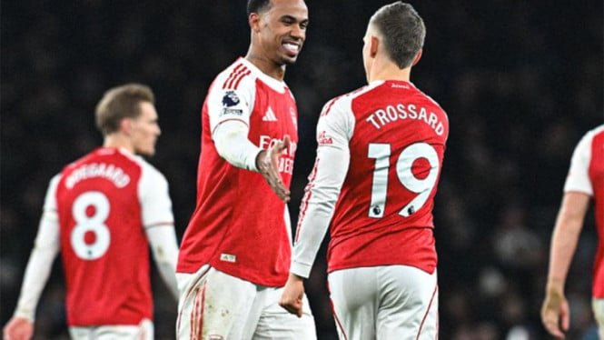 6954640f971ab-pemain-arsenal-leandro-trossard_665_374.jpg