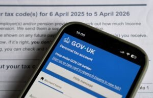 Um aumento no seguro nacional levou a uma rápida redução na dívida pública