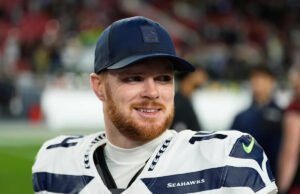 Seahawks QB Sam Darnold sofreu uma lesão oblíqua durante o treino, mas está confiante de que jogará contra o 49ers