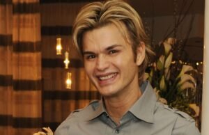 A cabeleireira famosa Kim Vo morre aos 55 anos