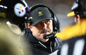 O estado de Ohio contratou o ex-técnico do Steelers OC e Falcons, Arthur Smith, como coordenador ofensivo.
