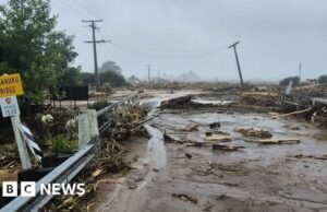 Duas pessoas morreram e várias outras desapareceram após o terrível deslizamento de terra