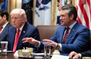 O presidente Trump diz que consultará o Irã enquanto o Pentágono se prepara para uma possível ação