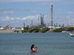 O plano de Trump para o petróleo venezuelano levanta a possibilidade de violência paramilitar