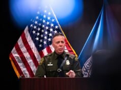 O chefe da Patrulha da Fronteira culpa democratas e repórteres pelo caos em Minneapolis – mas evita perguntas sobre tiroteios mortais