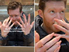 Homem coloca unhas postiças para provar à esposa que consegue lidar com elas e não cai bem