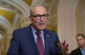Schumer retira apoio ao projeto de financiamento do DHS – arriscando paralisação parcial – após o último tiroteio fatal contra um manifestante anti-ICE