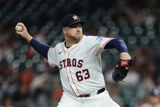 Apenas 2 semanas depois que os arremessadores do Yankees DFA o adicionaram