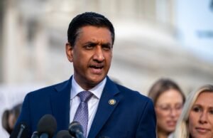 Arquivos Epstein: Ro Khanna questiona por que documentos ‘retidos’ do novo lançamento do DOJ