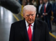 Donald Trump critica “pesquisas falsas” após piores índices de aprovação