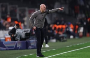 Steven Gerrard pede a Arne Slott que ‘pare de mencionar bloqueios baixos’ após a vitória do Liverpool