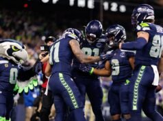 Jogos de futebol hoje: há jogos universitários ou da NFL na TV?