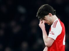 Patrick Vieira questionou a força mental do Arsenal após derrota para o Manchester United