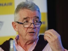 Michael Martin ‘passa mais tempo no exterior do que Elton John’, diz Michael O’Leary