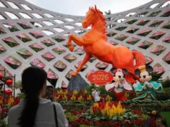 Diversão em família no Ano Novo Lunar para a Ilha Sentosa enquanto aprecia o brilho da Disney e a curadoria envolvente