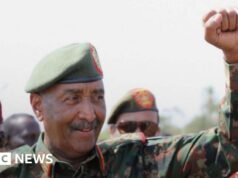 Após quase três anos de guerra, o governo sudanês regressou à capital