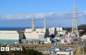Japão suspenso horas após reiniciar a maior usina nuclear do mundo