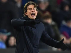 O técnico do Tottenham, Frank, enfrenta ainda mais raiva dos fãs após empate contra Burnley