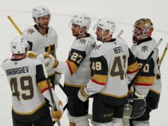 Hertl marca duas vezes em jogo de 5 pontos na vitória dos Golden Knights sobre Sharks por 7 a 2 pela quarta vitória consecutiva