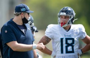 O ex-Titãs OC Arthur Smith não retornará ao Tennessee