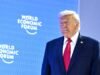 O presidente Donald Trump criticou as políticas de Biden no Fórum Econômico Mundial de Davos