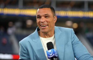 Os famosos TES Tony Gonzalez e Delaney Walker estão conscientizando sobre os testes de câncer de próstata