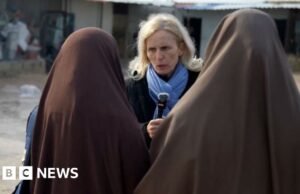 A BBC visitou um campo sírio com esposas e filhos de supostos combatentes do EI