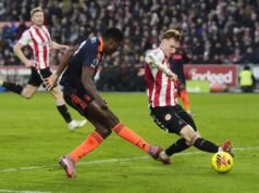 Nottingham Forest aumentou as esperanças de sobrevivência com vitória em Brentford