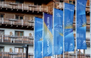 Ingressos “Compre um, ganhe outro” oferecidos aos jovens para a Cerimônia de Abertura de Milão