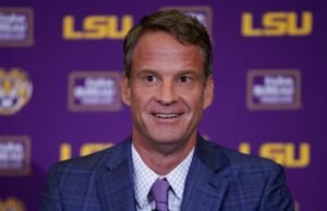 Lane Kiffin, LSU supostamente pagou uma compra de seis dígitos a Ole Miss pela transferência do jogador
