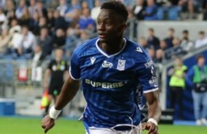 Polónia: Yannick Agnero lesionou-se após marcar um golo num amigável