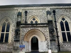 Britânico vai a tribunal sob acusação de drogar e violar a ex-mulher durante 13 anos