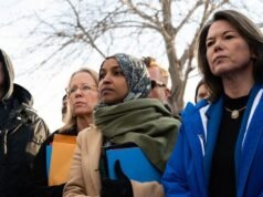 O representante Ilhan Omar foi removido de uma instalação do ICE durante uma visita a Minneapolis